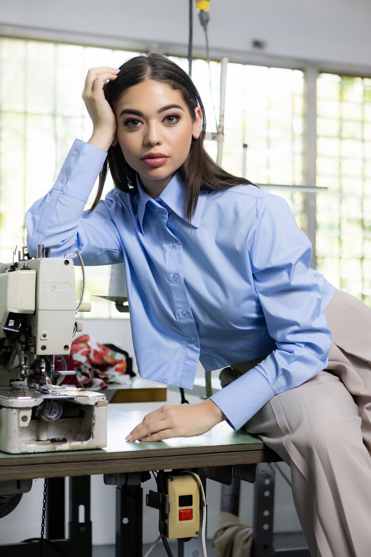 Camisa básica tipo top - Mujer